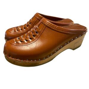 Bastad Original Swedish Women's Tan Leather Clogs